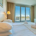 Meri Seaside & Hotel