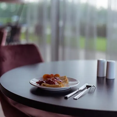 Meri Seaside & Kuressaare