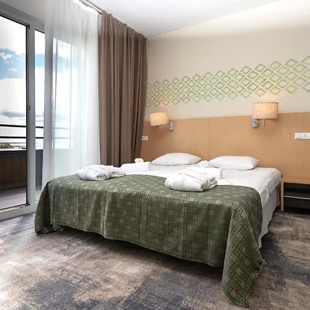 Hotel Meri Seaside &