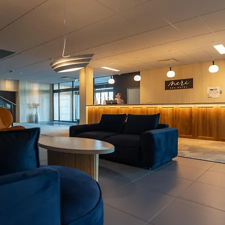 Hotell Meri Seaside &