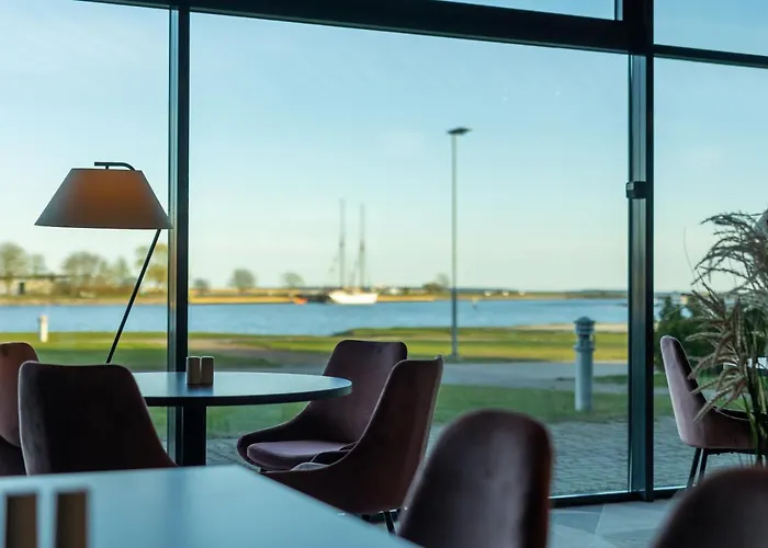 Meri Seaside & Kuressaare