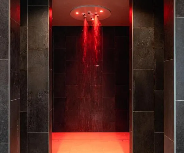 Meri Seaside & 호텔 쿠레사아레