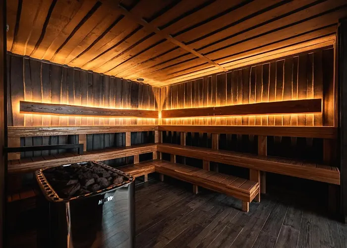 Meri Seaside & فندق كوريسارِ