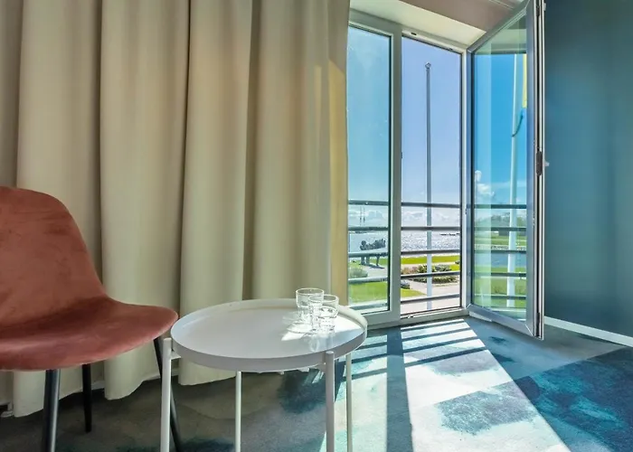 فندق Meri Seaside &