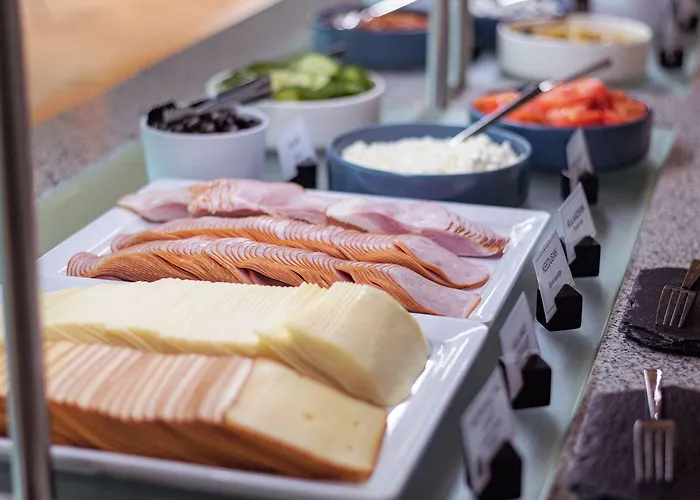 Meri Seaside & Hotel