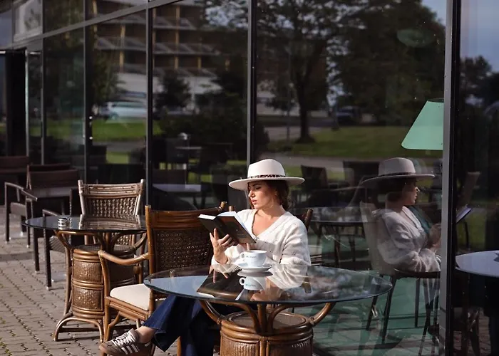 호텔 Meri Seaside & 쿠레사아레