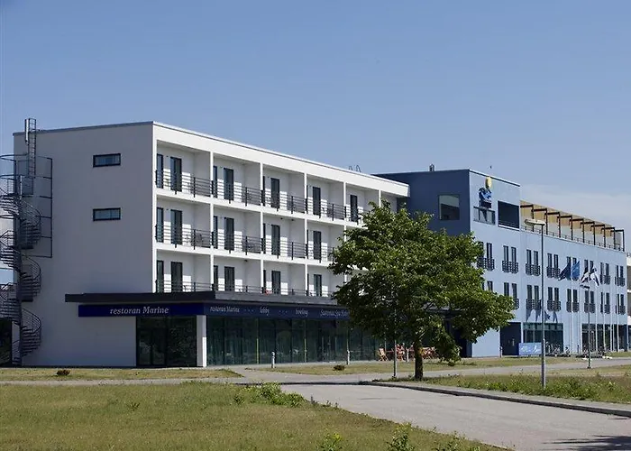 Meri Seaside & كوريسارِ